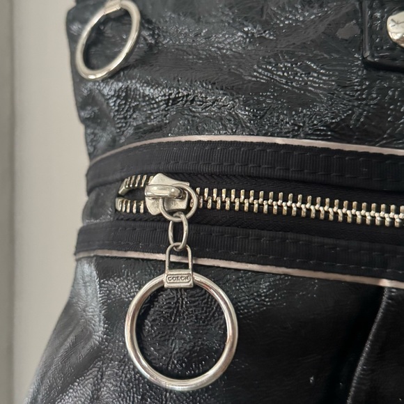 Coach Y2K Poppy Leather Shoulder Bag with Teal Lining & Silver Hardware - Picture 14 of 15